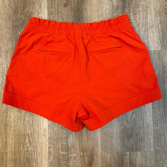 Athleta “Trekkie” Paper Bag Short - Picture 4 of 10